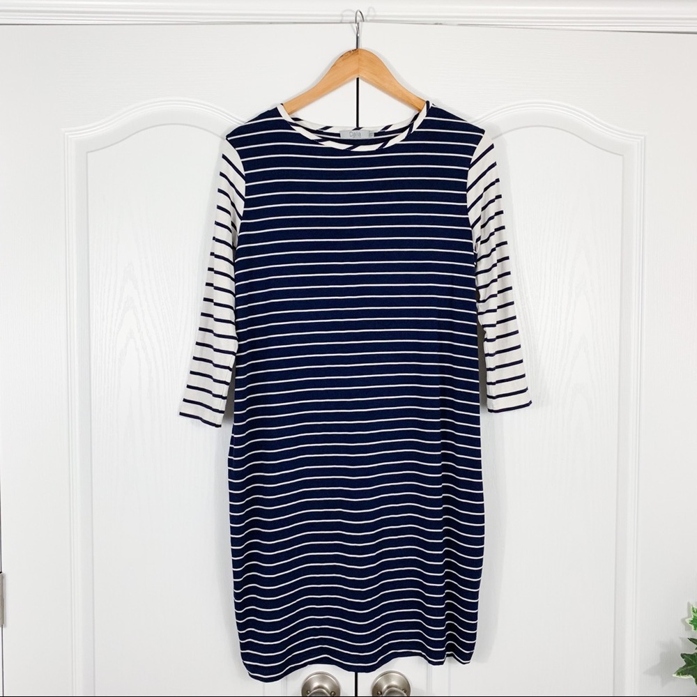 Dalia Stripe Dress Womens Medium Navy Blue White 3/4 Sleeve Knee Length Shift